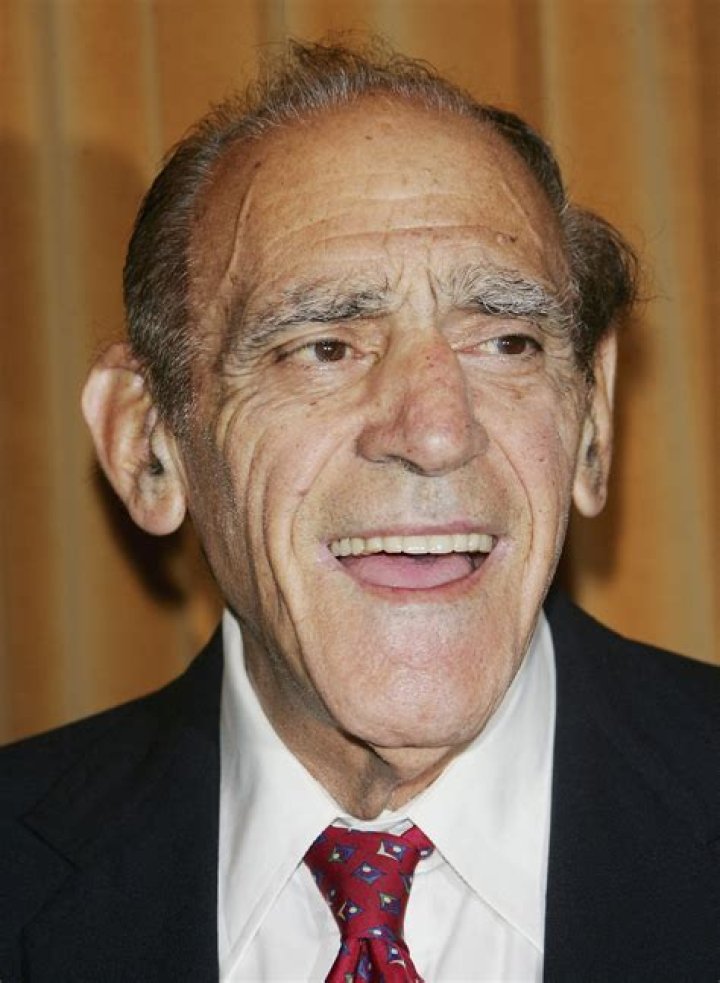 Abe Vigoda Net Worth - Wiki, Age, Weight and Height, Relationships, Family, and More