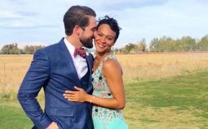 Actress Carly Hughes is dating her boyfriend breaking the rumor of being a Lesbian