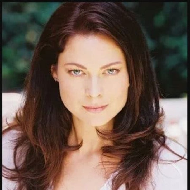 American Actress and Photographer Carmen Llywelyn Is Popular All Over The World For Her Career But What About Her Relationships, Is She Married?