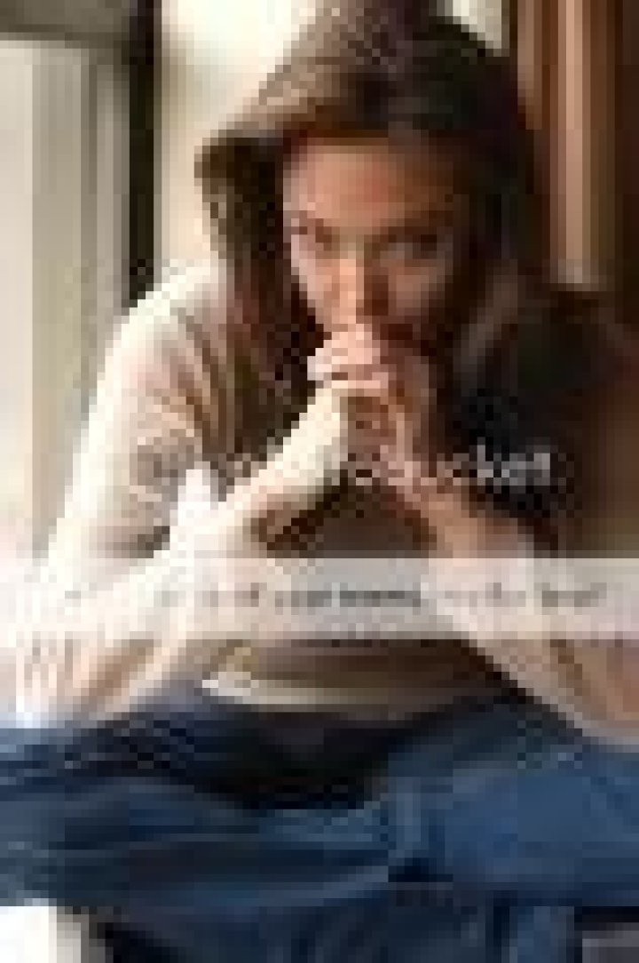 Angelina Jolie commissioned nude pregnancy portraits