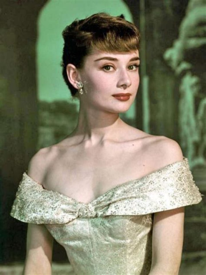 Audrey Hepburn Net Worth: Career & Lifestyle