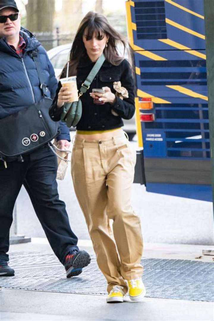 bitchy | Emily Ratajkowski arriving at Sony to tape her podcast