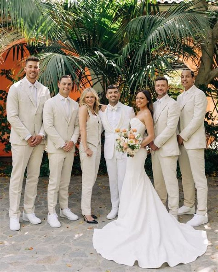 Cele|bitchy | timberbiel wedding