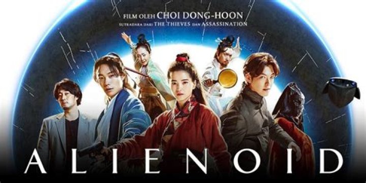 Celebrities named Choi