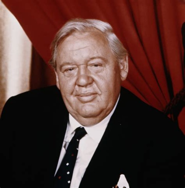Charles Laughton Net Worth - Wiki, Age, Weight and Height, Relationships, Family, and More