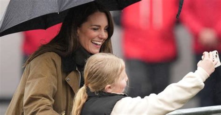 Chelsy Davy doesn’t want to end up like “Stepford Wife” Kate Middleton