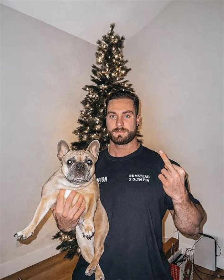 Chris Bumstead Pets - Celebrity Pets