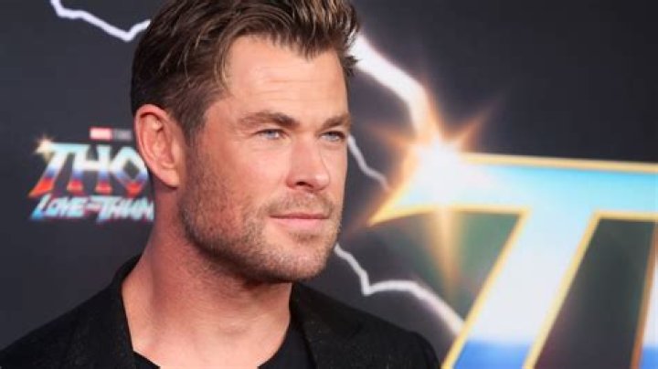 Chris Pine doesn’t think Chris Hemsworth’s superhero diet is healthy