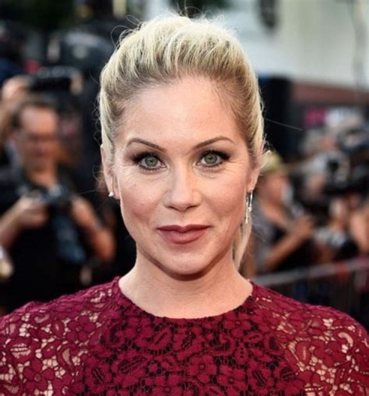 Christina Applegate Net Worth - Wiki, Age, Weight and Height, Relationships, Family, and More