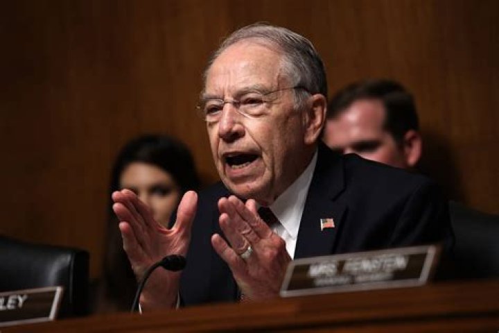 Chuck Grassley Net Worth - Wiki, Age, Weight and Height, Relationships, Family, and More