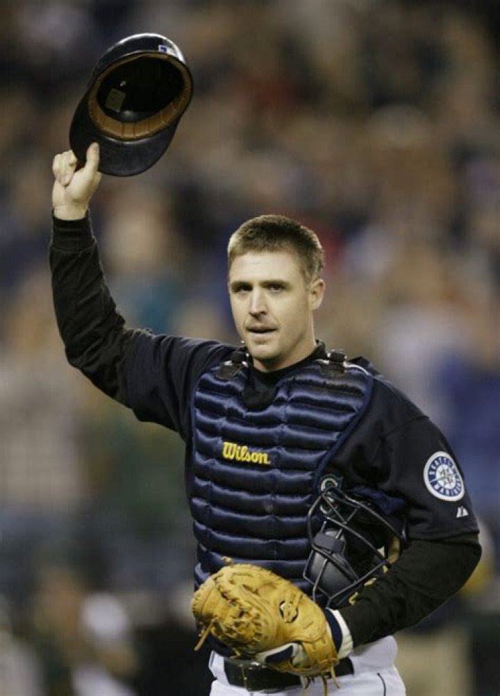 Dan Wilson Net Worth - Wiki, Age, Weight and Height, Relationships, Family, and More