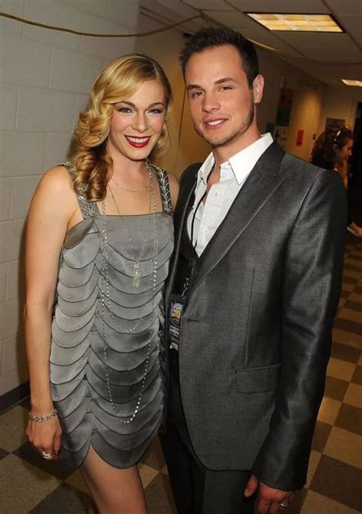 Dean Sheremet did an epic tell-all about marriage, LeAnn Rimes & infidelity