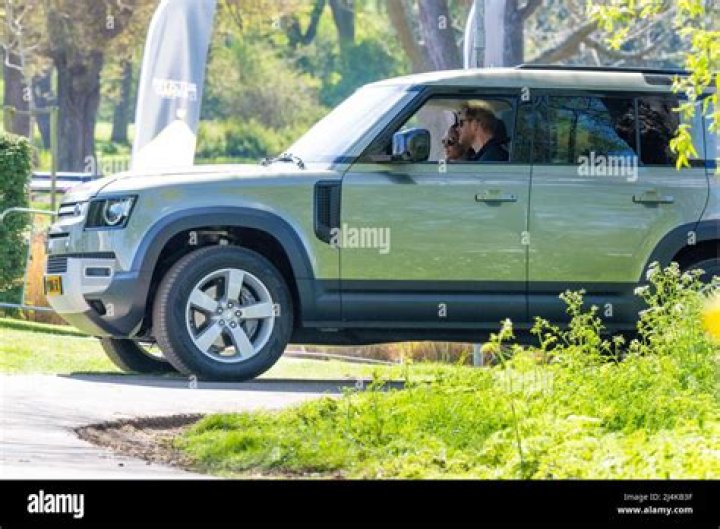 Duchess Meghan drove her Range Rover to an In-and-Out on Sunday, gasp