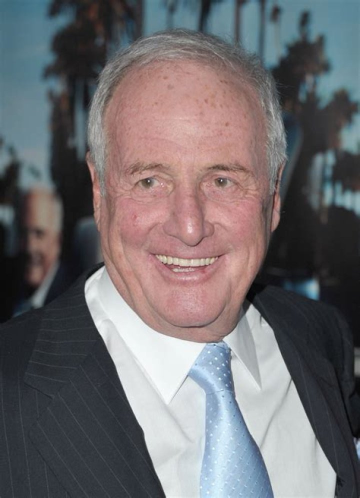 Dustin Brown Net Worth - Wiki, Age, Weight and Height, Relationships, Family, and More