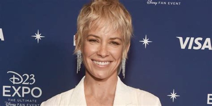 	Evangeline Lilly explains why she attended that anti-vaxx rally in 2022	