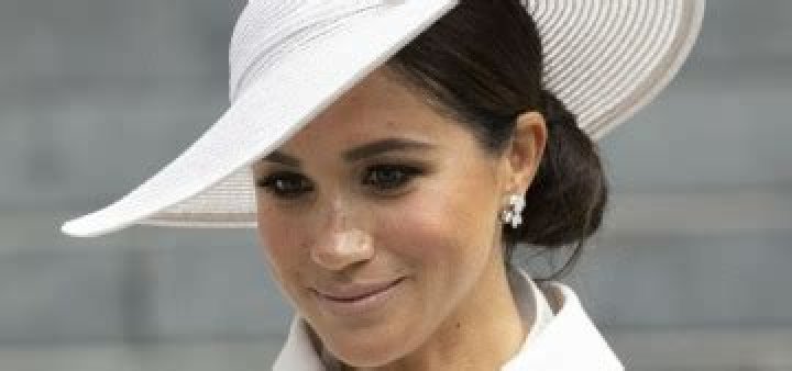 Florence Pugh wore Rodarte to the Governors Awards: Old Hollywood with a twist?