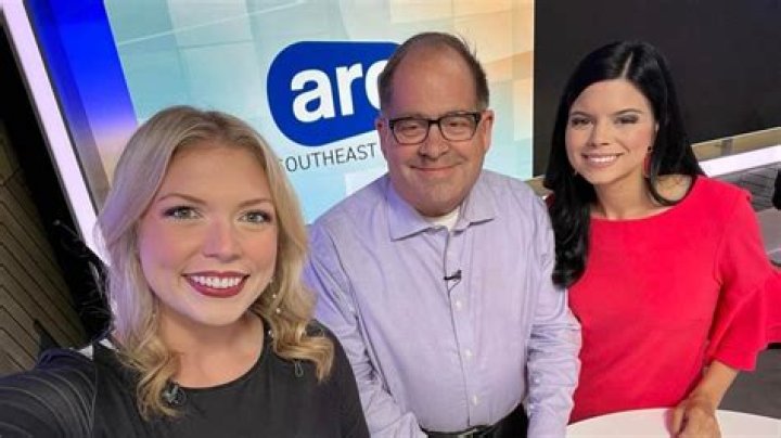 How Old Is KFDM 6 & Fox 4 News Anchor, Rocio De La Fe? Know Her Age, Height, Salary, Net Worth, Boyfriend!