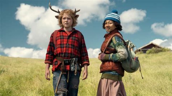 How tall is the Sweet Tooth star?