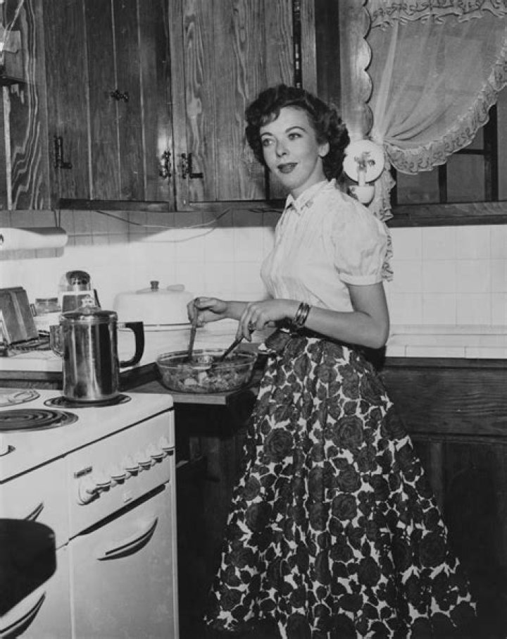 Ida Lupino Net Worth - Wiki, Age, Weight and Height, Relationships, Family, and More