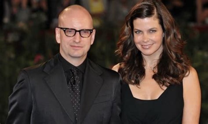 Introducing Jules Asner - Net Worth, Husband, Bio and Facts