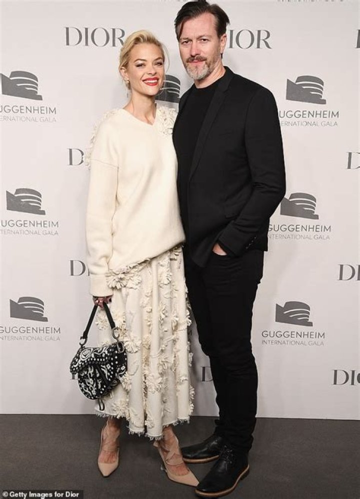 Jaime King’s estranged husband accuses her of opioid & alcohol addiction