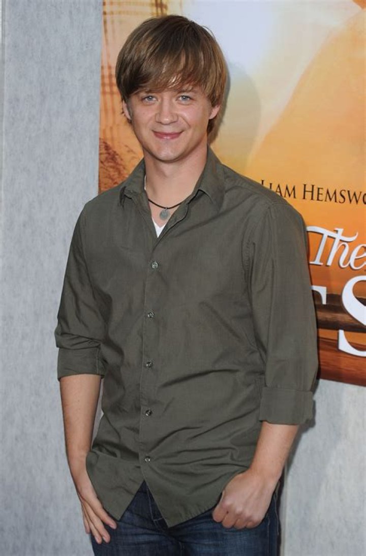 Jason Earles Net Worth - Wiki, Age, Weight and Height, Relationships, Family, and More