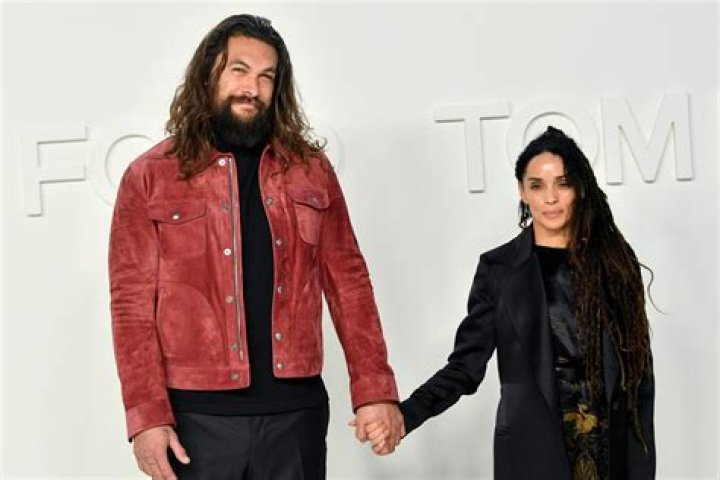 Jason Momoa restored his wife Lisa Bonet’s car: relationship goals?
