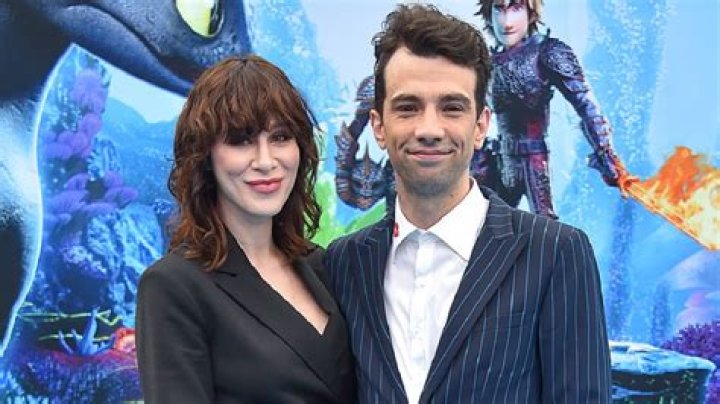 Jay Baruchel Wife: Married To Girlfriend Rebecca-Jo Dunham Or Dating Partner Gay Rumor