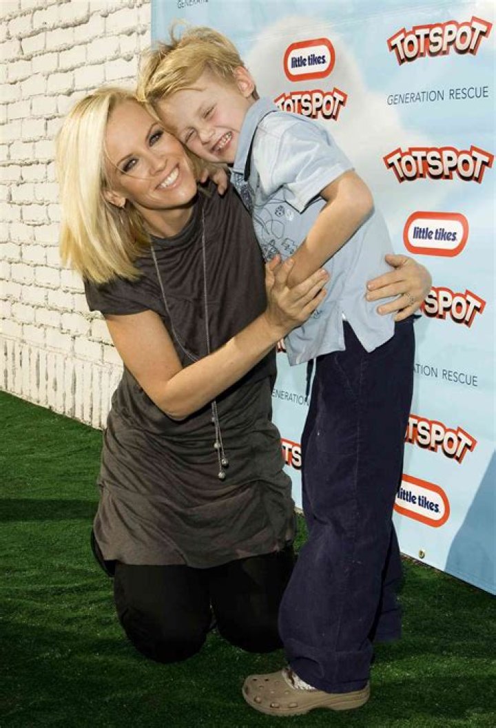 Jenny McCarthy says her son has recovered from autism