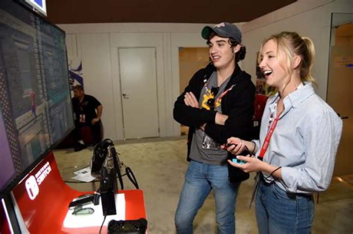 Joey Bragg Net Worth - Wiki, Age, Weight and Height, Relationships, Family, and More