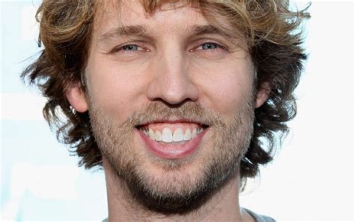 Jon Heder Net Worth - Wiki, Age, Weight and Height, Relationships, Family, and More