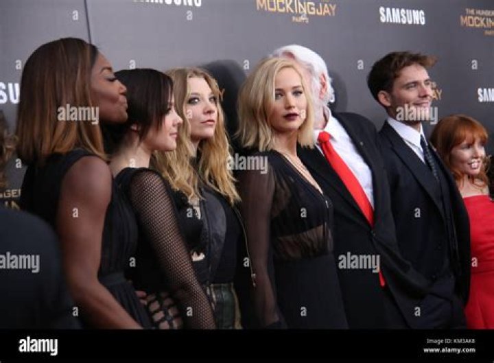 Josh Hutcherson, Julianne Moore & others speak out against Boy Scouts gay ban