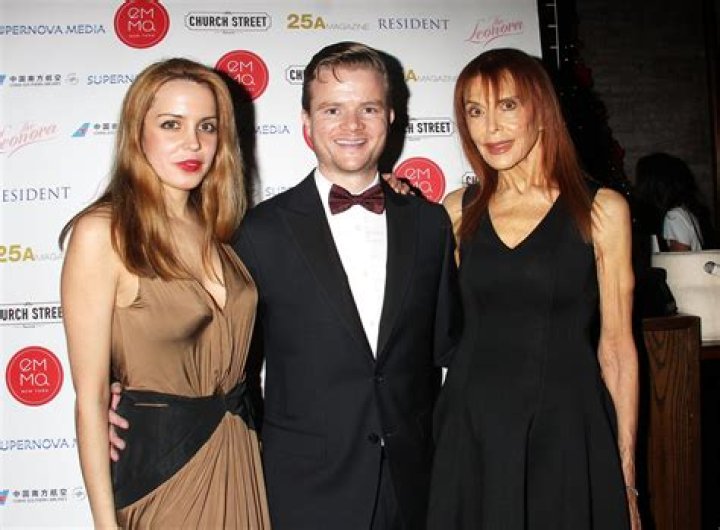 Julianne Michelle Net Worth - Wiki, Age, Weight and Height, Relationships, Family, and More