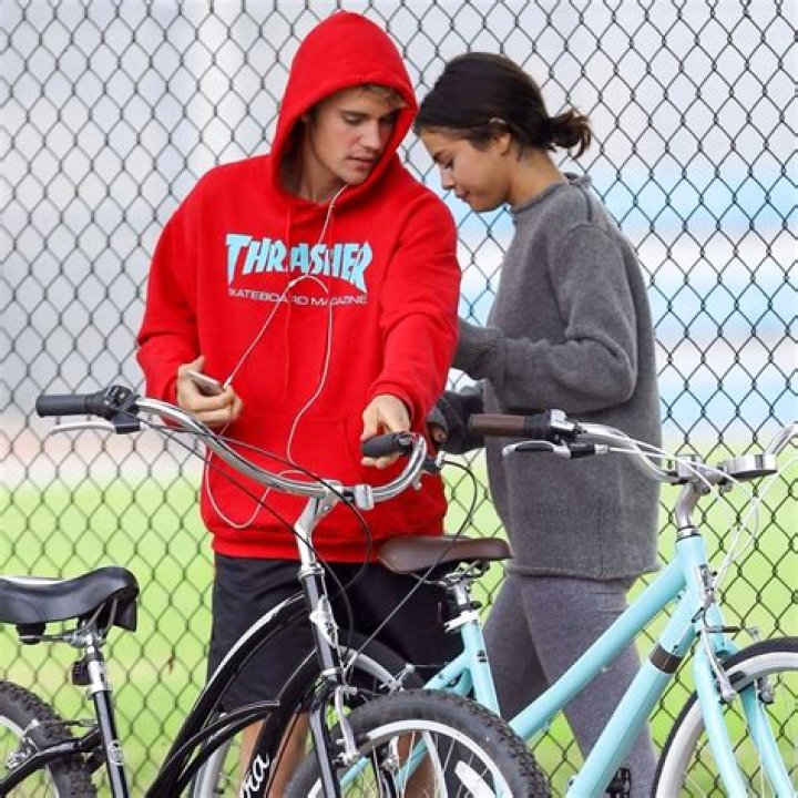 Justin Bieber & Selena Gomez may get back together: aww or give it up?