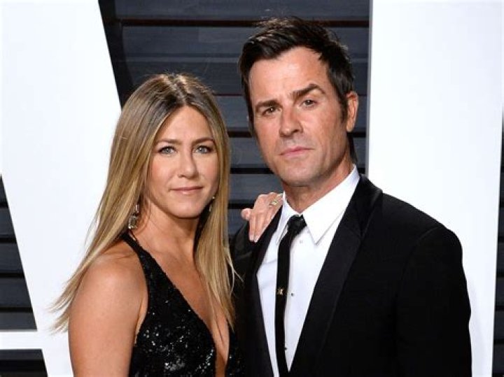 	Justin Theroux & Jennifer Aniston are fine, they ‘do their own thing a lot of the time’	