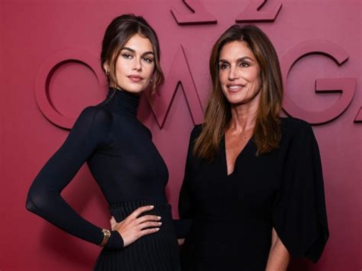 Kaia Gerber: Mom Cindy Crawford ‘told me not to touch my brows’