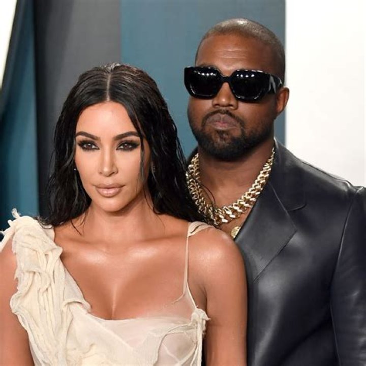 Kim Kardashian Meeting with Divorce Lawyers Amid Kanye Drama