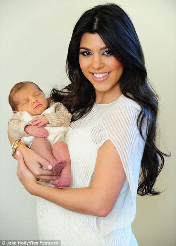 Kourtney Kardashian gives birth to baby boy Mason Dash Disick