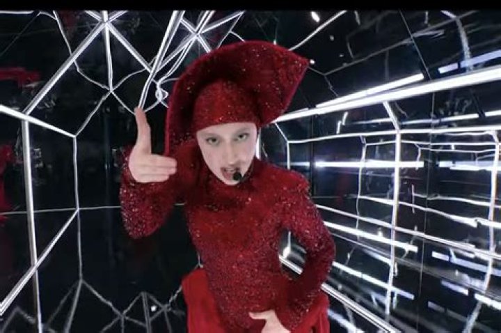 Lady Gaga goes full vampire/zombie in London: cracked-out or amazing?