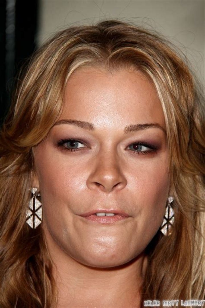 LeAnn Rimes’ divorce finalized, but Eddie Cibrian’s divorce hits another snag