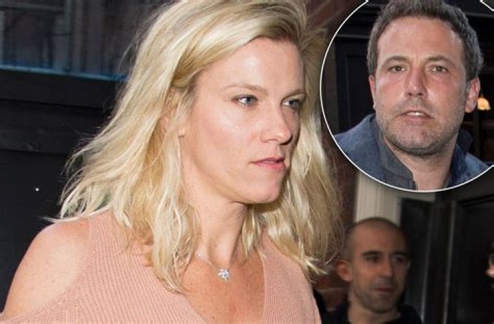 Lindsay Shookus, Ben Affleck’s girlfriend, reportedly spent an hour with Jennifer Garner