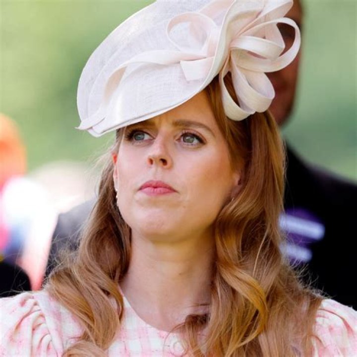 Mail: Princess Beatrice had a meeting at Spotify’s office, take that, Harry & Meghan!