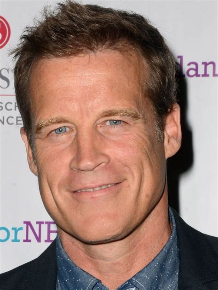 Mark Valley Height - CelebsHeight.org