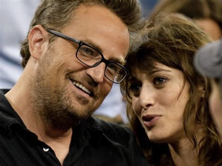 Matthew Perry, Ex-Partner Of Lizzy Caplan Has Been Linked With Many Womans In Past.