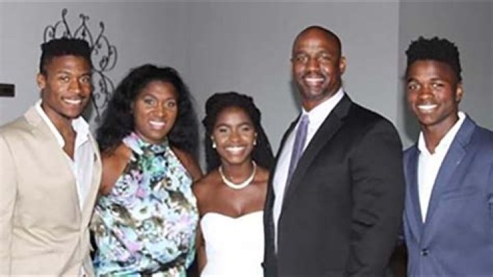 Meet NFL player, Antonio Brown's son, Autonomy Brown and know about his relationship