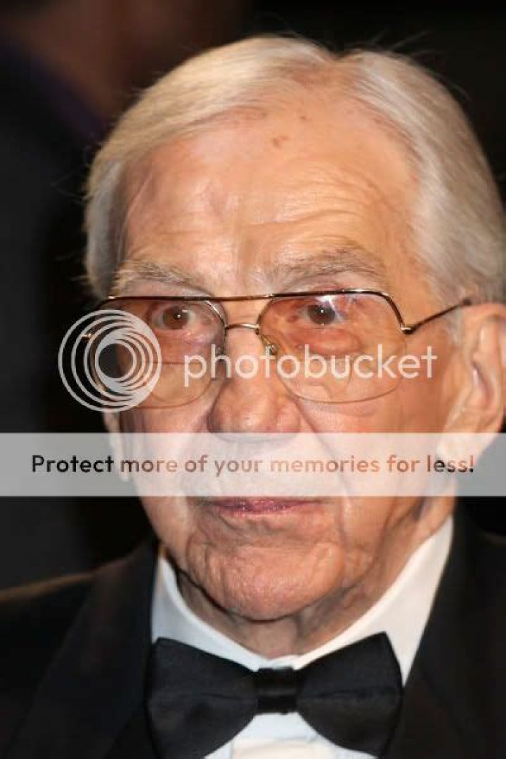 	Merv Griffin’s company suing Ed McMahon over $100,000 unpaid loan	