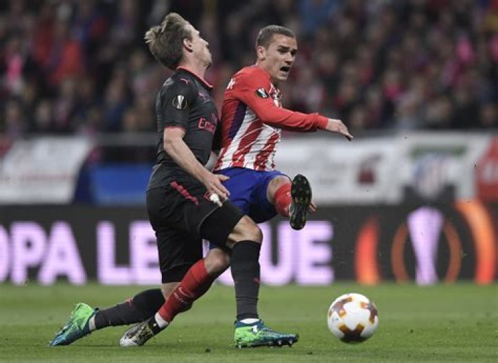 Nacho Monreal Net Worth - Wiki, Age, Weight and Height, Relationships, Family, and More