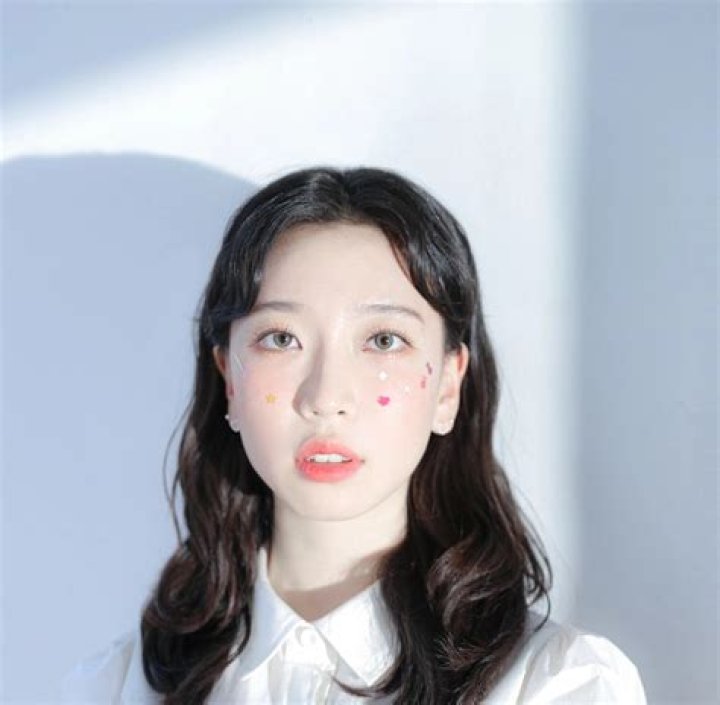 Nahee Wikipedia And Age: How Old Was Singer-songwriter?