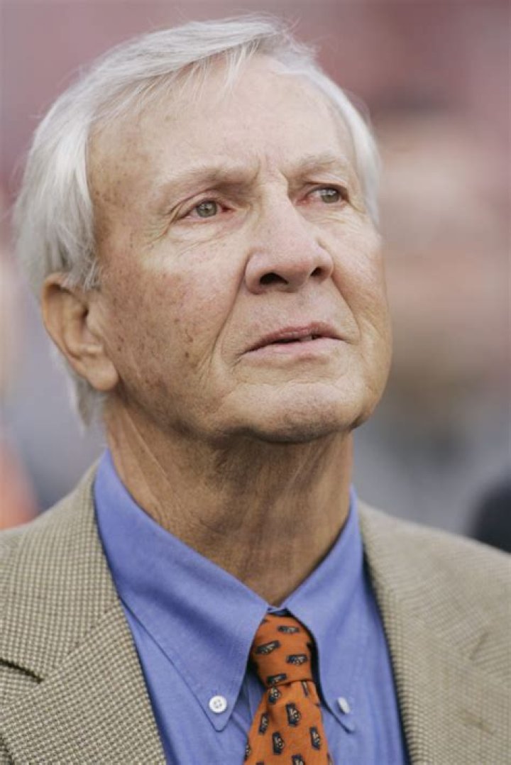 Pat Dye Net Worth - Wiki, Age, Weight and Height, Relationships, Family, and More