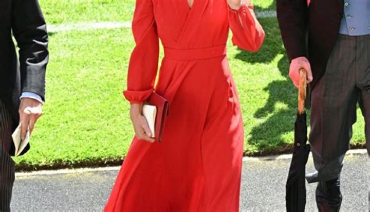 Princess Kate tried to touch Prince William at Ascot, it didn’t go well